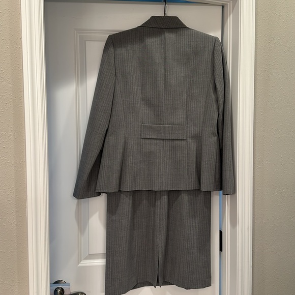 Alex Marie Dress Suit - Picture 2 of 7